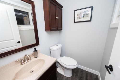 15 Malcolm Crescent, Red Deer, AB - Indoor Photo Showing Bathroom