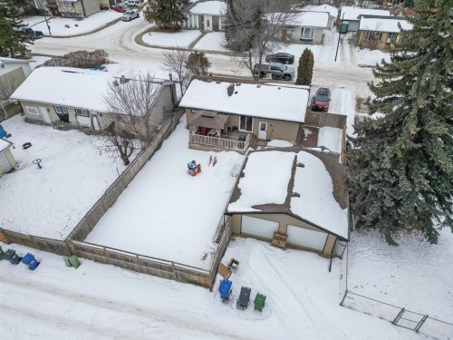 15 Malcolm Crescent, Red Deer, AB - Outdoor