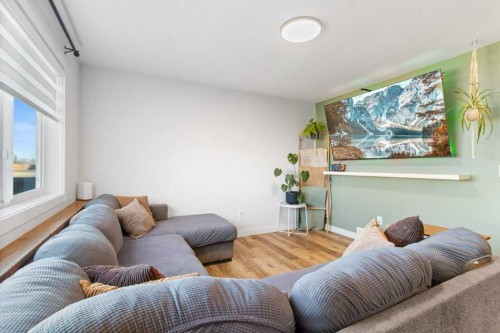 16 Trinity Street, Lacombe, AB - Indoor