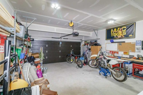 16 Trinity Street, Lacombe, AB - Indoor Photo Showing Garage