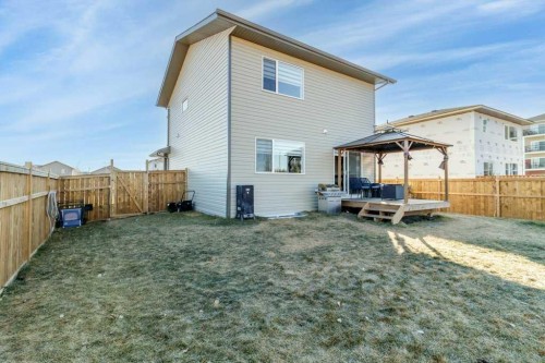 16 Trinity Street, Lacombe, AB - Outdoor