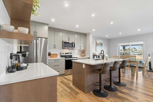 16 Trinity Street, Lacombe, AB - Indoor Photo Showing Kitchen With Upgraded Kitchen