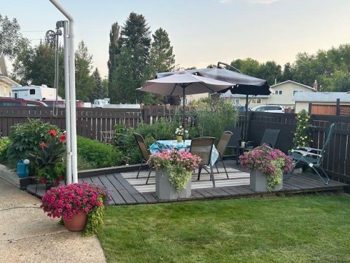 5809 43 Avenue, Camrose, AB - Outdoor