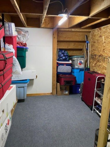 5809 43 Avenue, Camrose, AB - Indoor Photo Showing Other Room