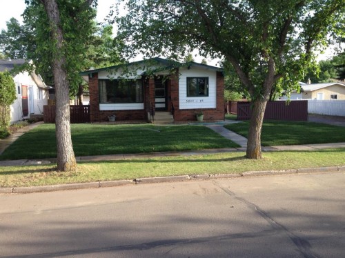 5809 43 Avenue, Camrose, AB - Outdoor