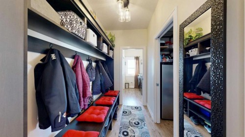 4020 Monarch Way, Stettler, AB - Indoor