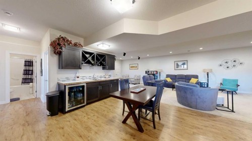 4020 Monarch Way, Stettler, AB - Indoor Photo Showing Other Room