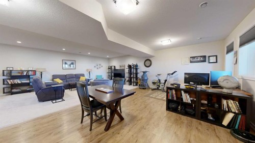 4020 Monarch Way, Stettler, AB - Indoor Photo Showing Other Room