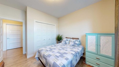 4020 Monarch Way, Stettler, AB - Indoor Photo Showing Bedroom