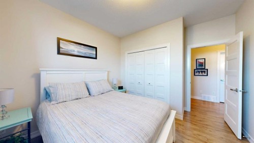 4020 Monarch Way, Stettler, AB - Indoor Photo Showing Bedroom