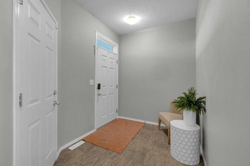 337 Addington Drive, Red Deer, AB - Indoor Photo Showing Other Room