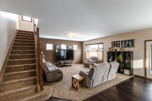 4828 55 Boulevard Close, Innisfail, AB - Indoor