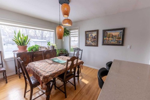 3901 50A Street, Red Deer, AB - Indoor Photo Showing Dining Room