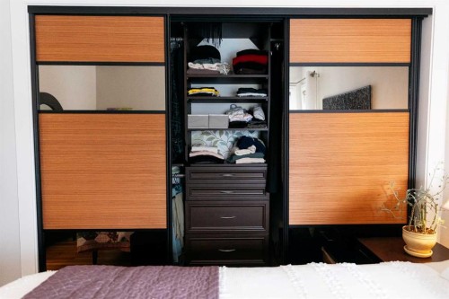 3901 50A Street, Red Deer, AB - Indoor Photo Showing Bedroom