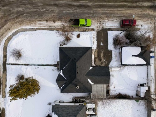 3901 50A Street, Red Deer, AB - Outdoor