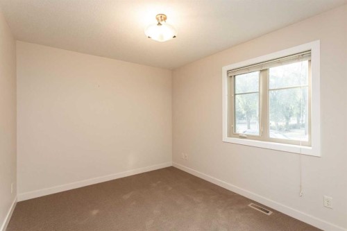 5422 49 Avenue, Lacombe, AB - Indoor Photo Showing Other Room