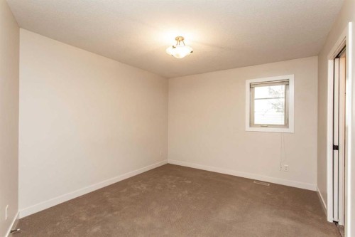 5422 49 Avenue, Lacombe, AB - Indoor Photo Showing Other Room