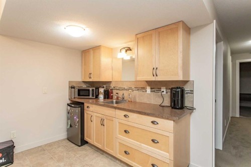 5422 49 Avenue, Lacombe, AB - Indoor Photo Showing Kitchen
