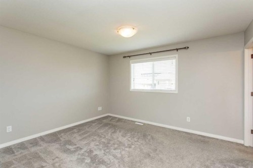 210 Lindsay Avenue, Red Deer, AB - Indoor Photo Showing Other Room