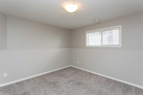 210 Lindsay Avenue, Red Deer, AB - Indoor Photo Showing Other Room