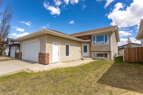 210 Lindsay Avenue, Red Deer, AB - Outdoor