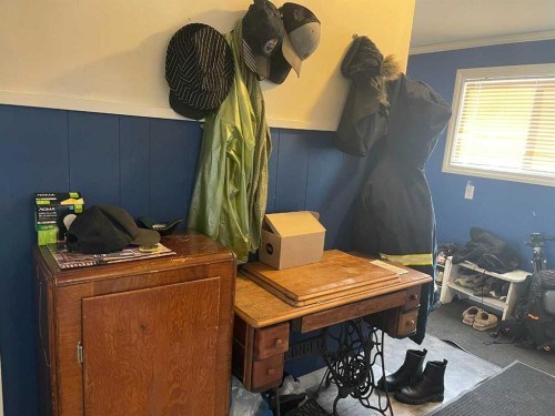 3629 51 Avenue, Red Deer, AB - Indoor