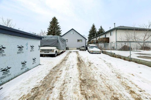 3629 51 Avenue, Red Deer, AB - Outdoor