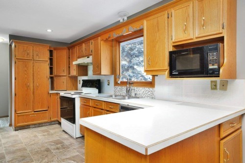 Rr 270, Rural Red Deer County, AB - Indoor Photo Showing Kitchen With Double Sink
