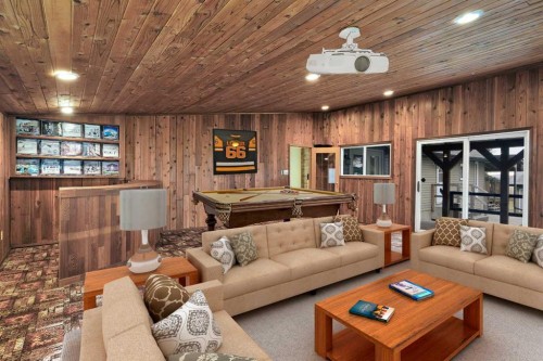 Rr 270, Rural Red Deer County, AB - Indoor Photo Showing Living Room