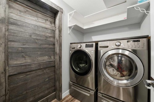 17 Vermont Close, Blackfalds, AB - Indoor Photo Showing Laundry Room