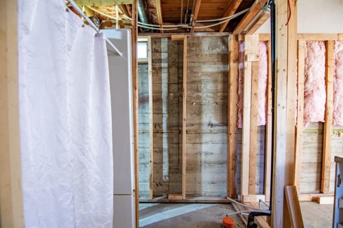 5914 56 Avenue, Red Deer, AB - Indoor