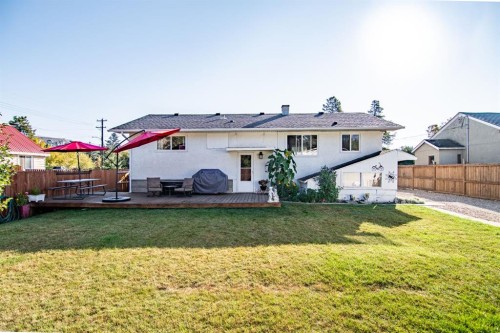 5914 56 Avenue, Red Deer, AB - Outdoor