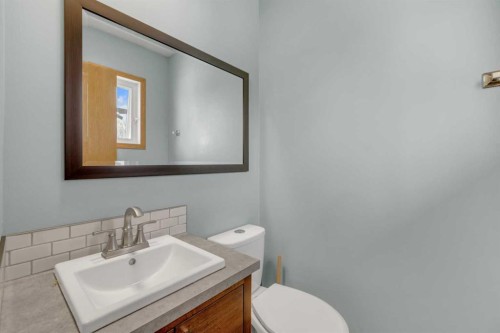23 Barner Avenue, Red Deer, AB - Indoor Photo Showing Bathroom