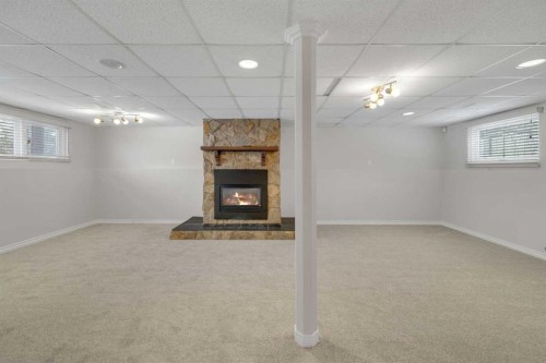 23 Barner Avenue, Red Deer, AB - Indoor