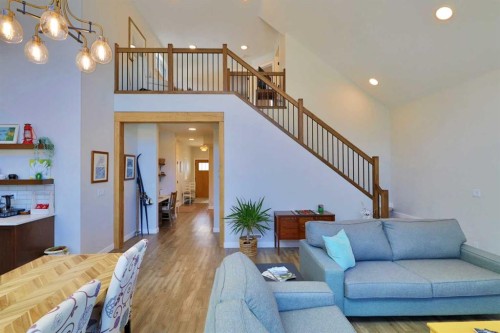 351 Elizabeth Avenue, Nordegg, AB - Indoor Photo Showing Living Room