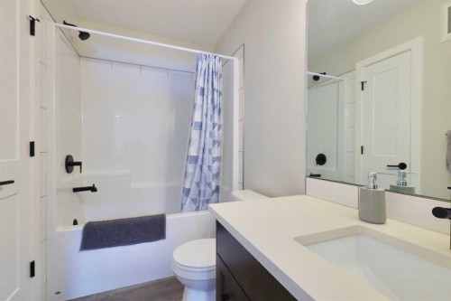 351 Elizabeth Avenue, Nordegg, AB - Indoor Photo Showing Bathroom