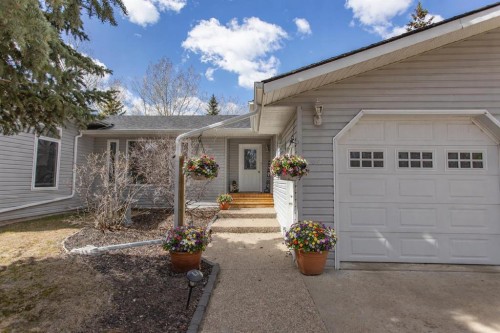 606 Pigeon Close, Pelican Point, AB - Outdoor