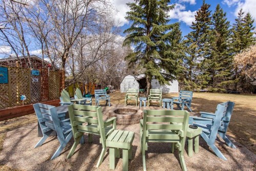 606 Pigeon Close, Pelican Point, AB - Outdoor