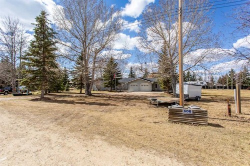 606 Pigeon Close, Pelican Point, AB - Outdoor
