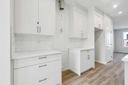 279 Herron Landing Ne, Calgary, AB - Indoor Photo Showing Kitchen