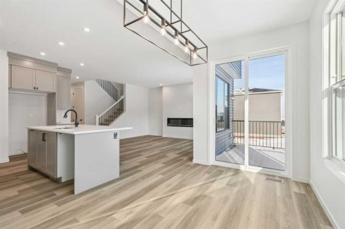 16 Calhoun Rise Ne, Calgary, AB - Indoor Photo Showing Kitchen