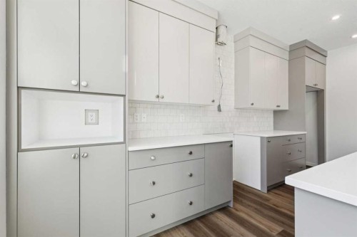 28 Calhoun Rise Ne, Calgary, AB - Indoor Photo Showing Kitchen