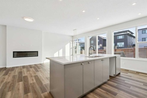 28 Calhoun Rise Ne, Calgary, AB - Indoor Photo Showing Kitchen