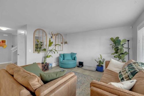 204 Augustus Way, Penhold, AB - Indoor Photo Showing Living Room