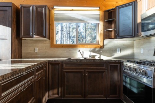 126-62036 Township Road 462 Township, Rural Wetaskiwin No. 10, County Of, AB - Indoor Photo Showing Kitchen With Upgraded Kitchen