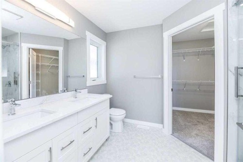55 Everson Close, Red Deer, AB - Indoor Photo Showing Bathroom