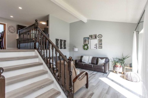 34 Bruns Bay, Lacombe, AB 