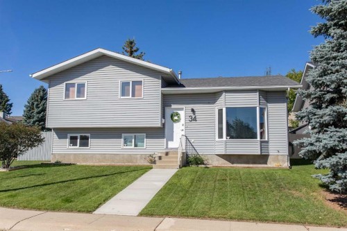 34 Bruns Bay, Lacombe, AB 