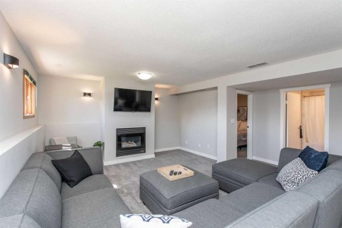 34 Bruns Bay, Lacombe, AB 