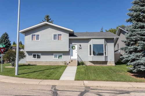 34 Bruns Bay, Lacombe, AB 
